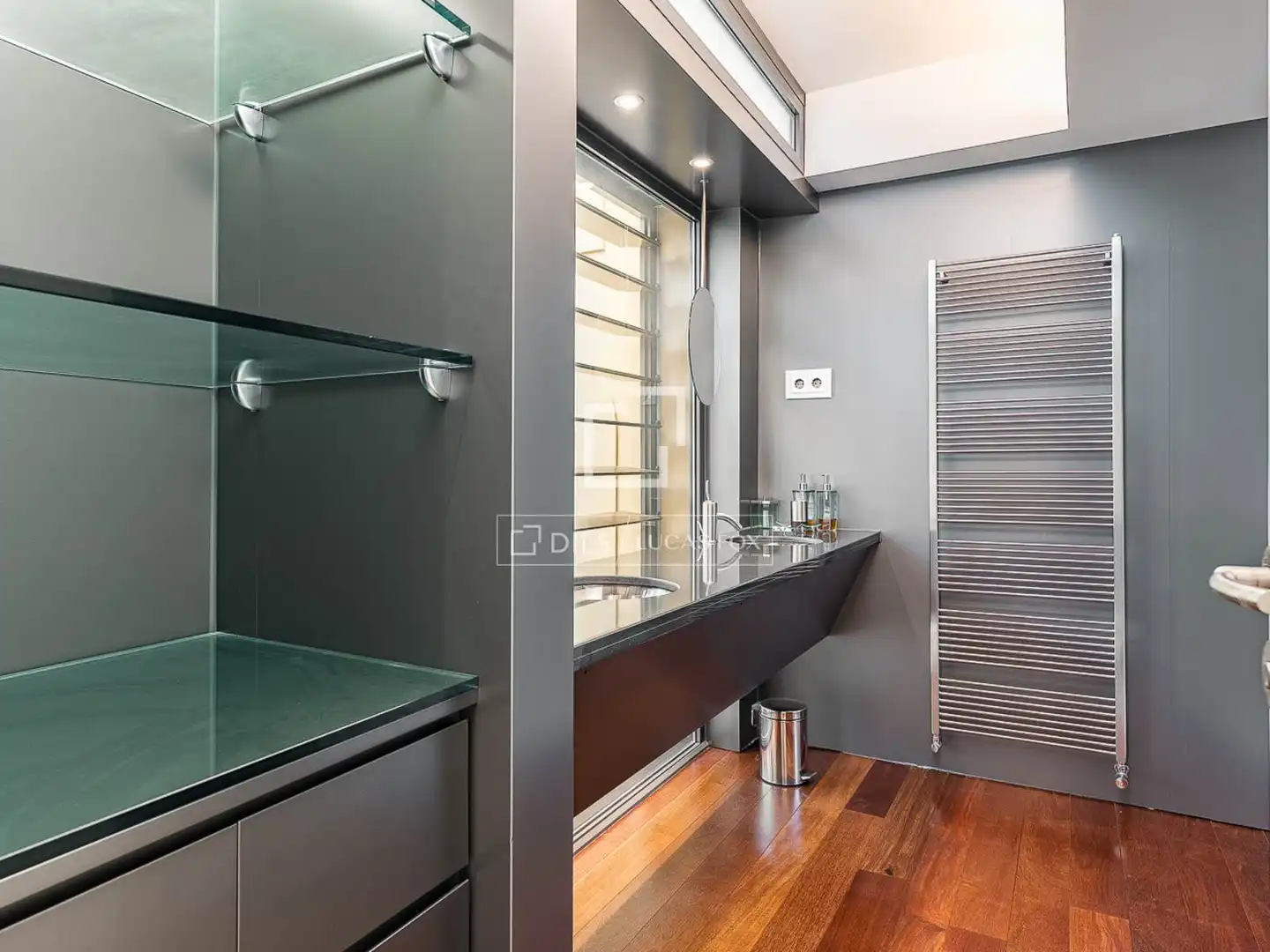 Bany de Casa o xalet en venda en Barcelona amb Aire condicionat, Calefacció i Terrassa