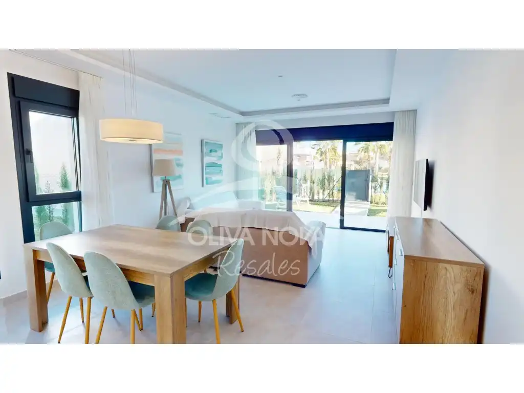 Detached homes for sale in Calle Degas, Oliva Nova