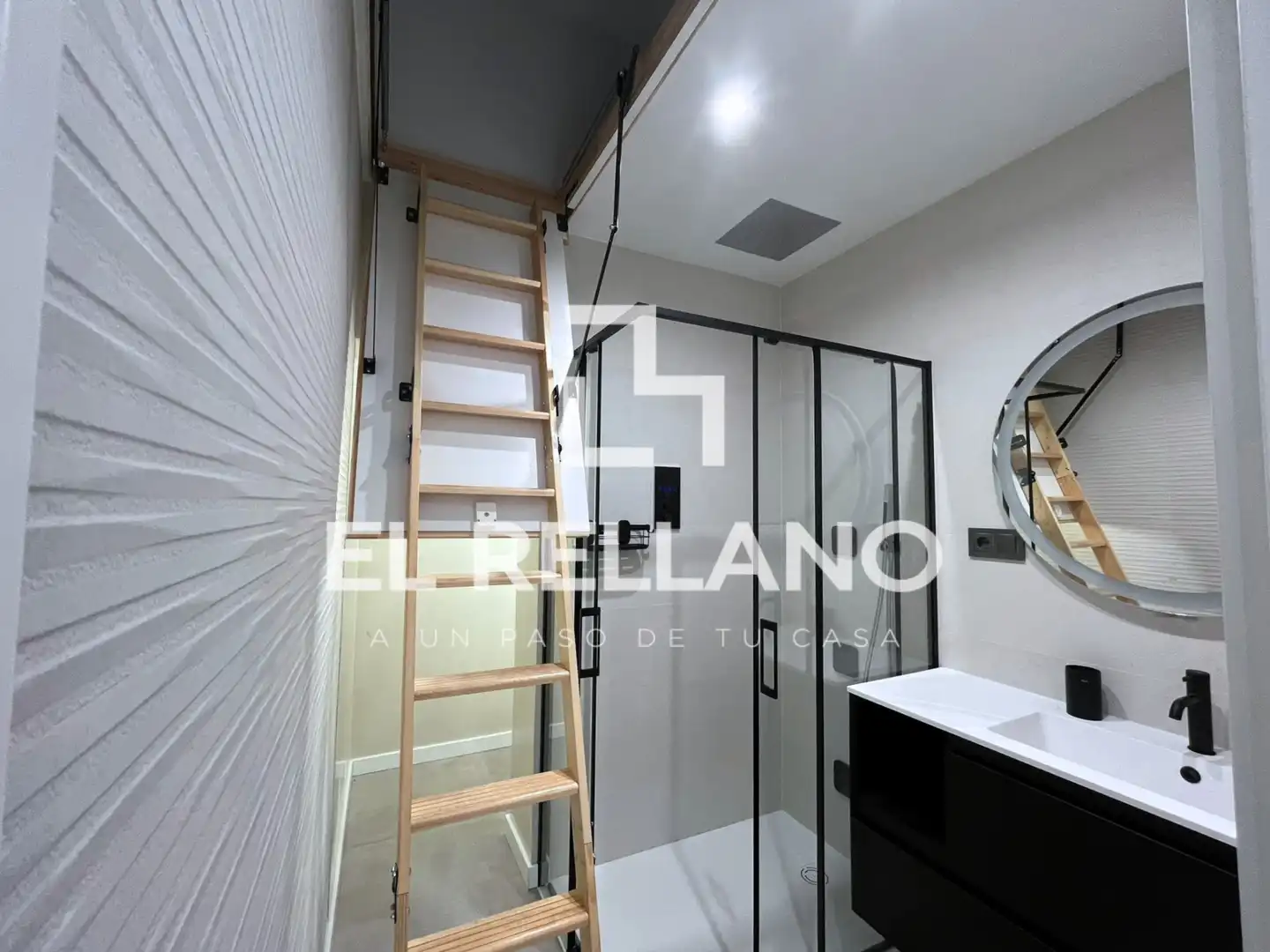 Baño de Piso en venta en Badalona con Aire acondicionado, Calefacción y Jardín privado