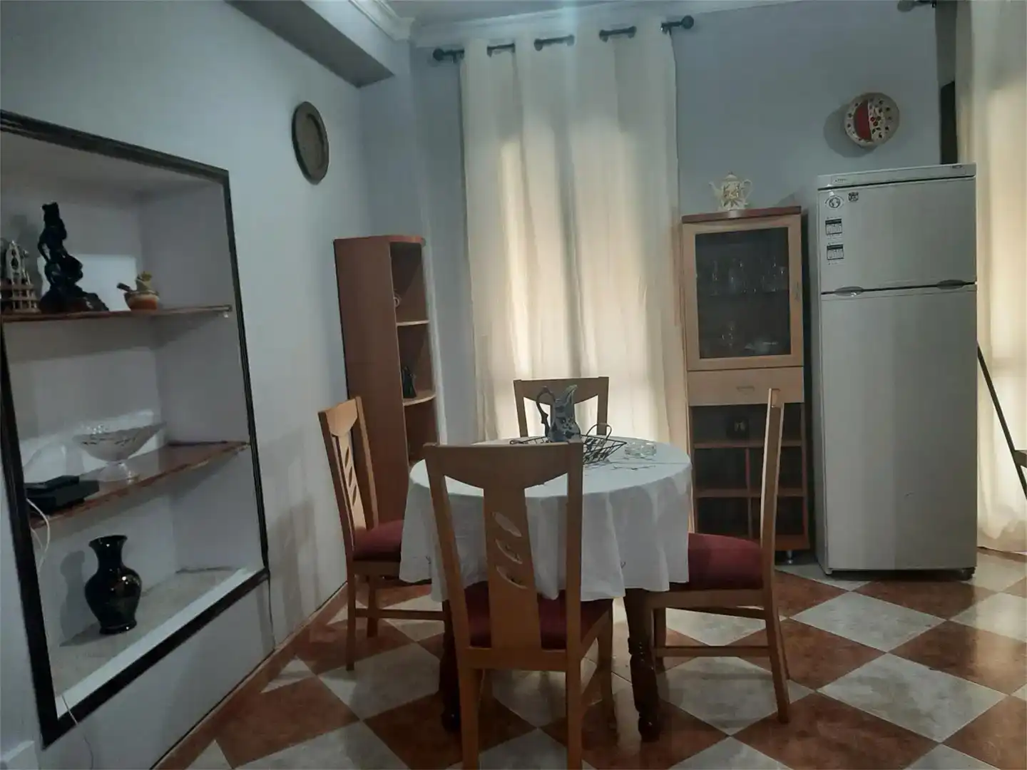 Menjador de Apartament de lloguer en Prado del Rey amb Aire condicionat, Moblat i Forn