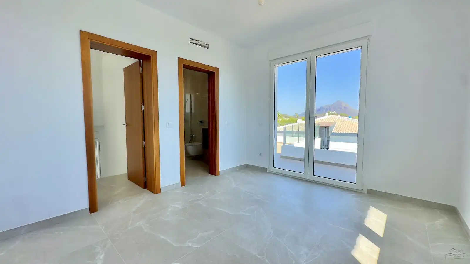 Houses for sale in Jávea / Xàbia  with Air Conditioner, Heating and Private garden