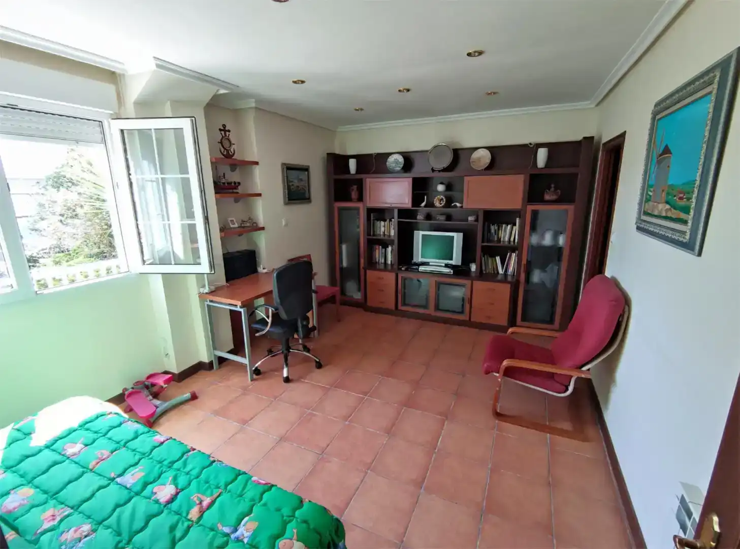 Living room of Flat for sale in Argoños   with Private garden, Parquet flooring and Furnished
