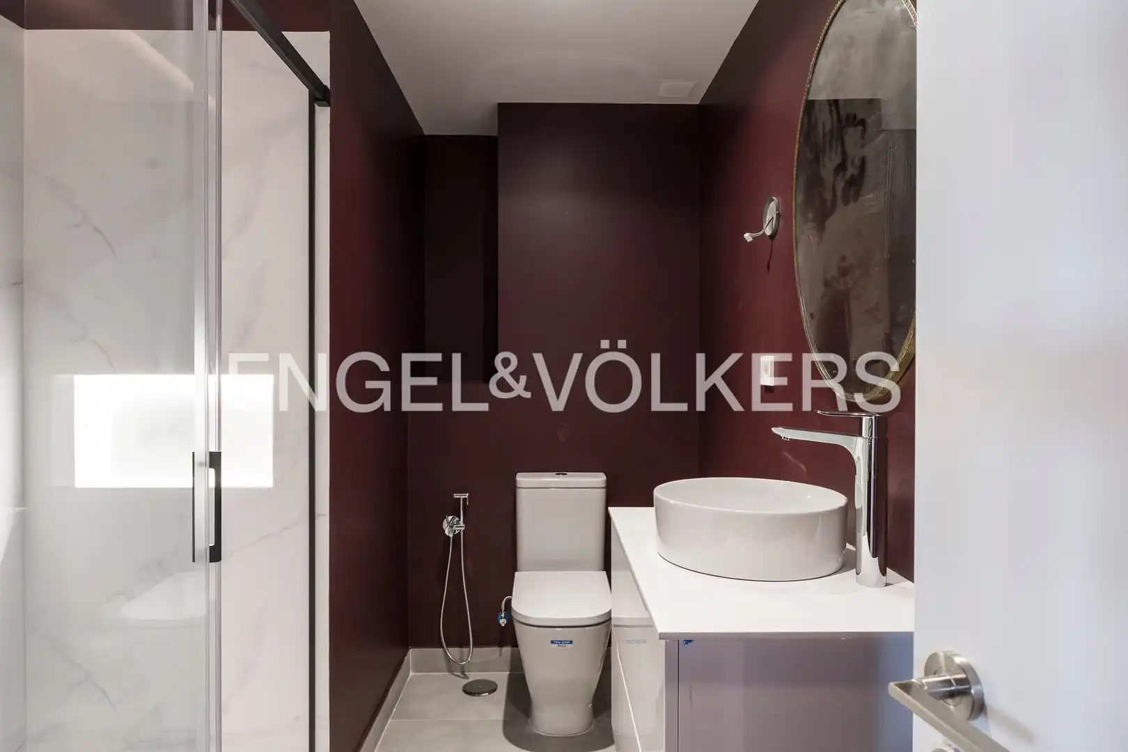 Bathroom of Flat for rent in Madrid  with Air Conditioner, Heating and Parquet flooring