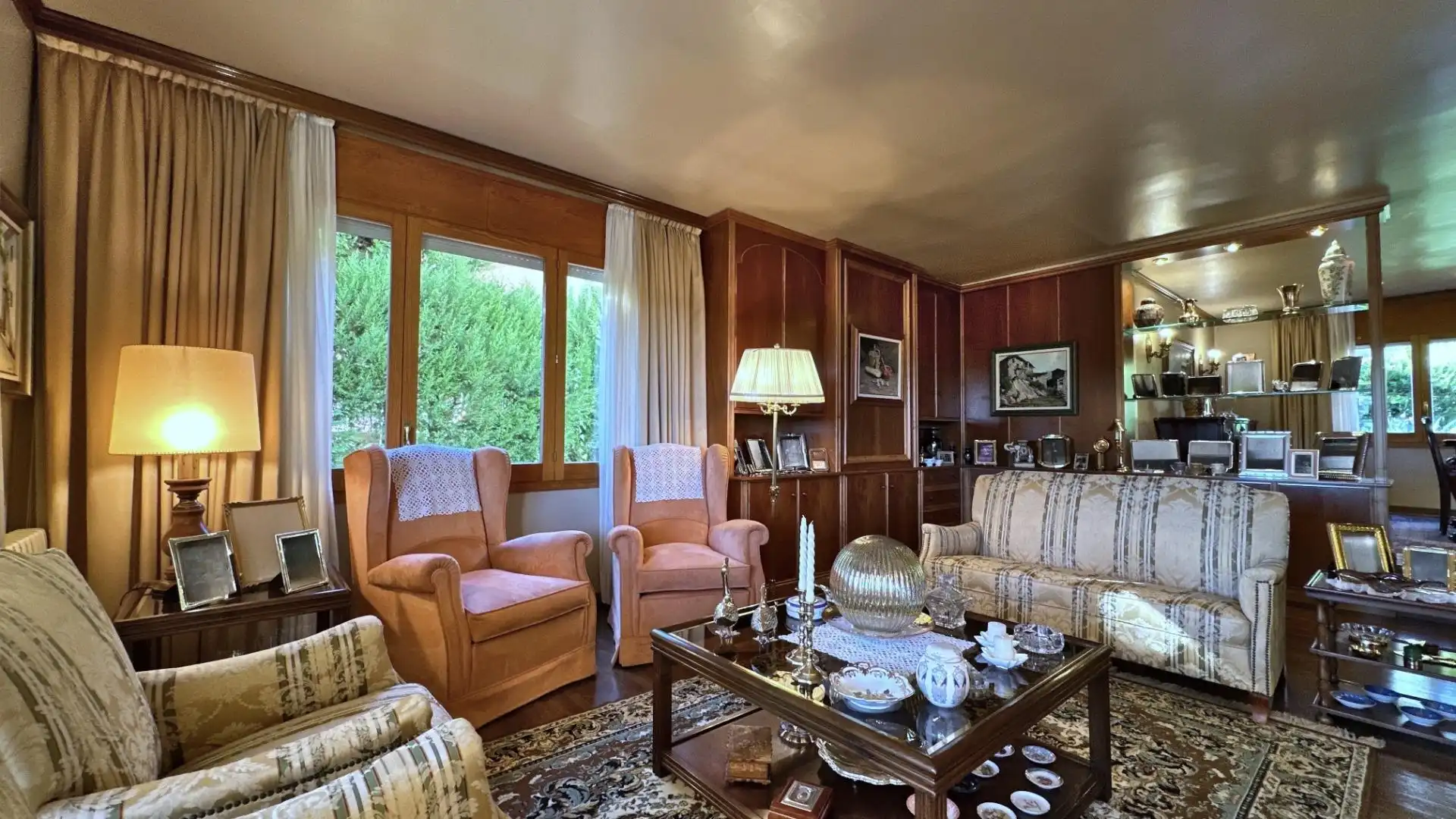 Living room of Houses for sale in Sant Cugat del Vallès  with Heating, Private garden and Parquet flooring