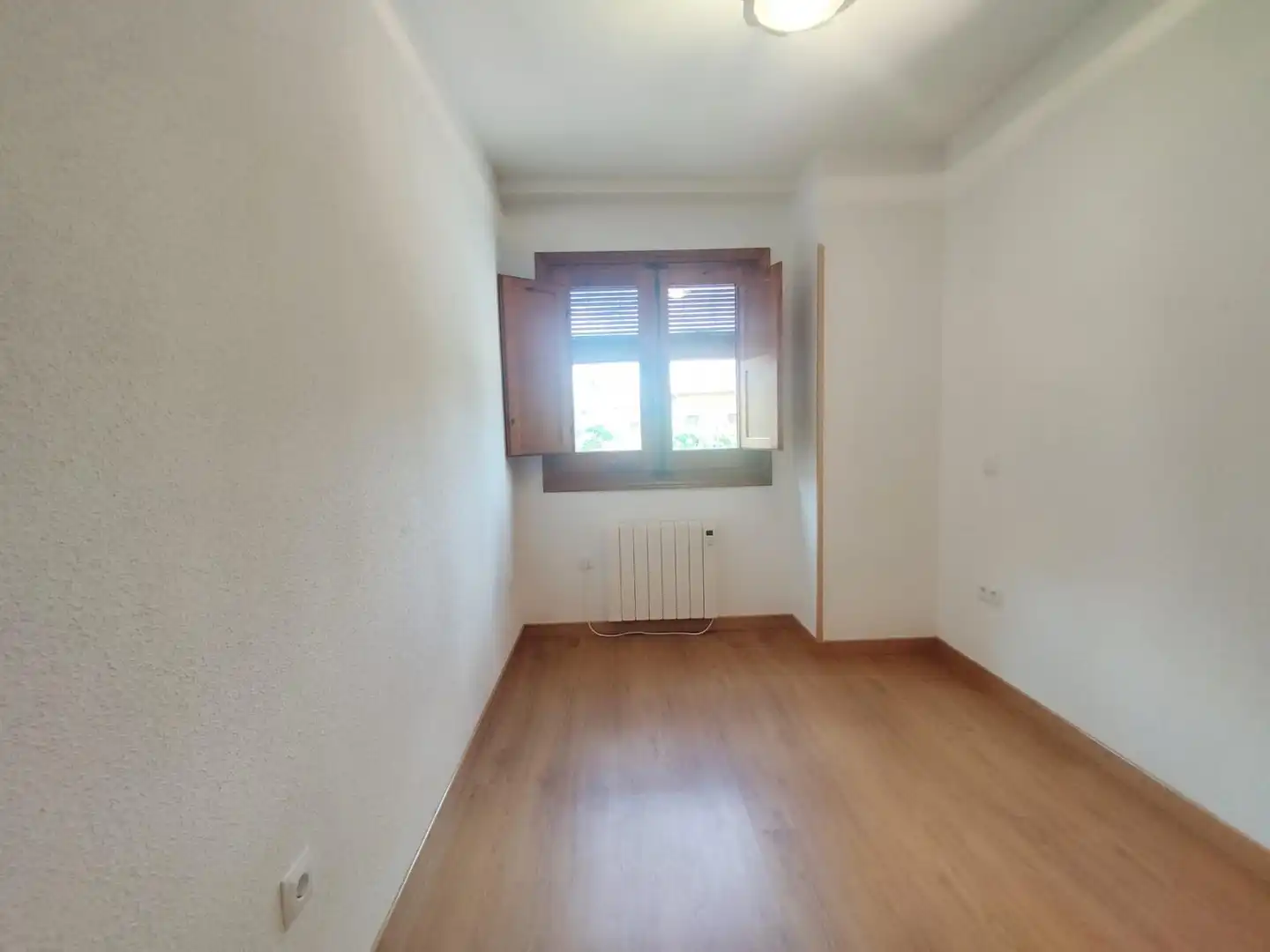 Habitación de Piso de alquiler en Alcalá de Henares con Aire acondicionado y Calefacción