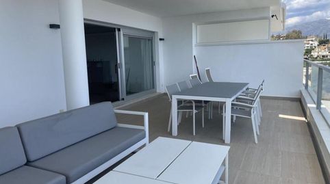 Foto 2 de Planta baja de alquiler en Los Arqueros - Puerto del Almendro, Benahavís