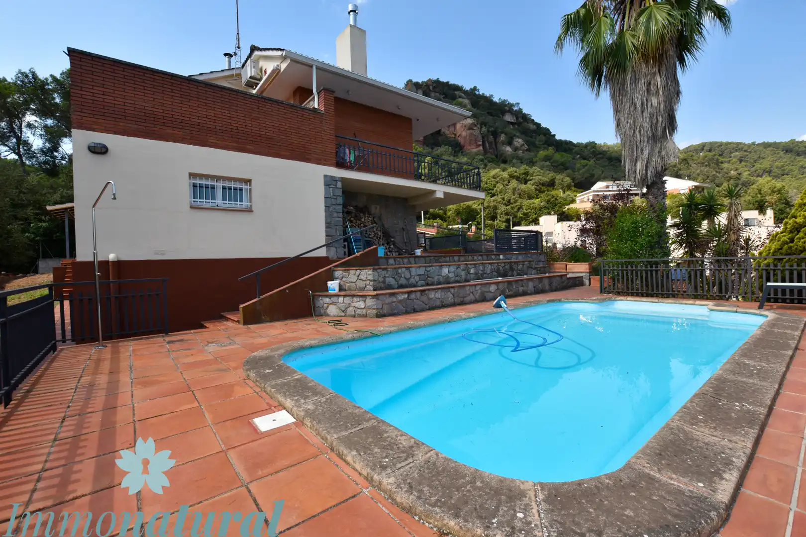 Piscina de Casa o chalet en venta en Torrelles de Llobregat con Aire acondicionado, Calefacción y Jardín privado