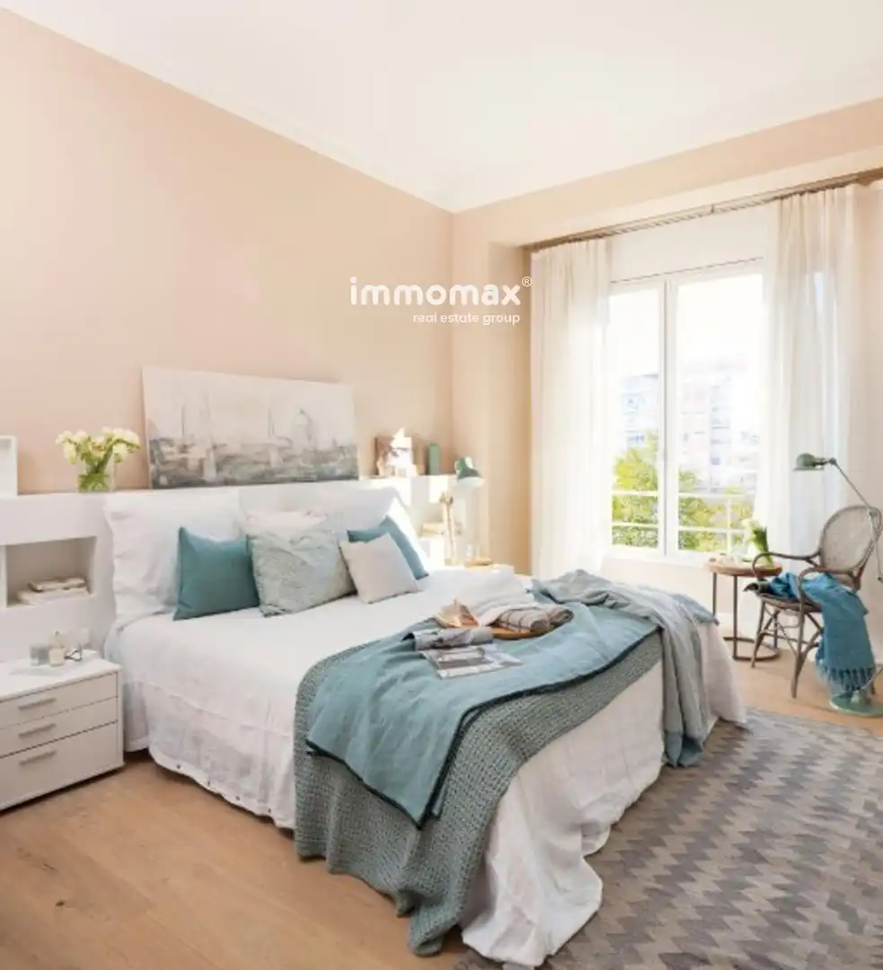 Habitación de Edificio en venta en Zaragoza