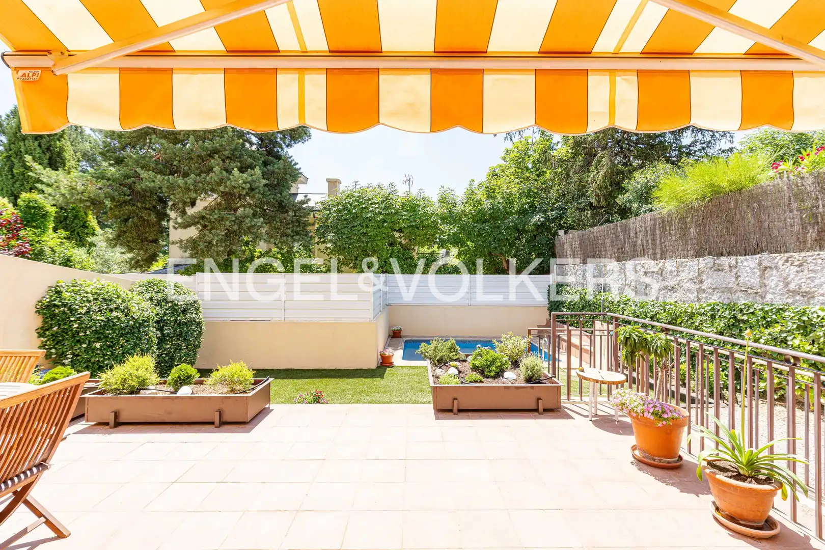 Terrace of Detached homes for sale in El Escorial  with Heating, Private garden and Terrace