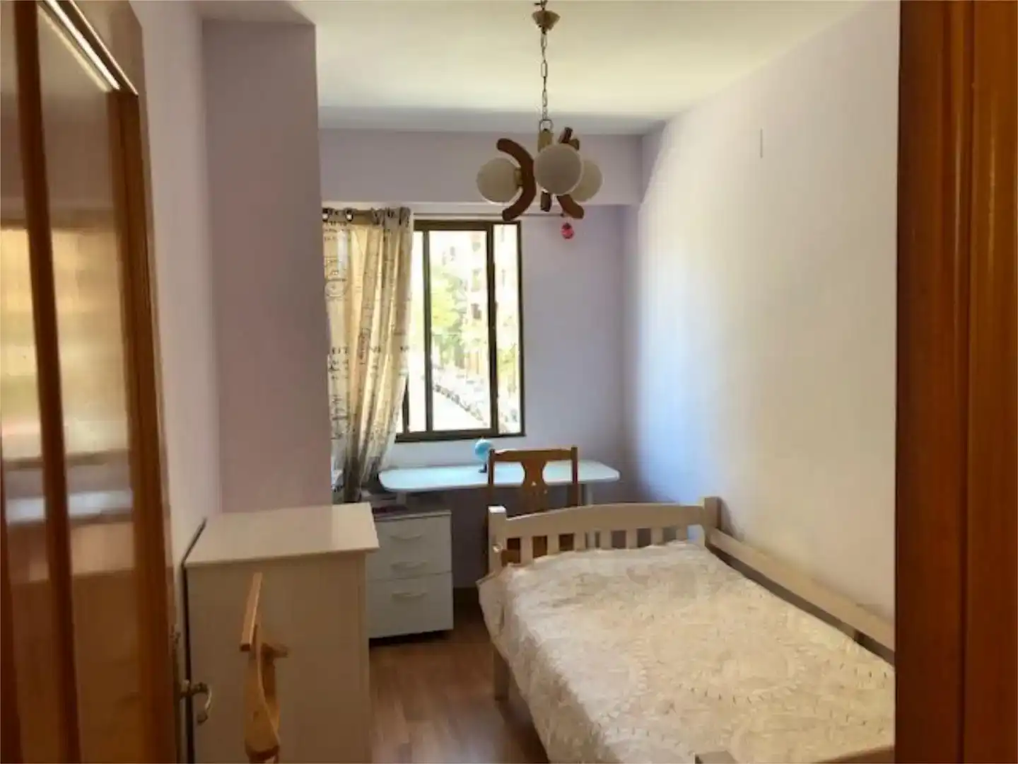 Bedroom of Flat for sale in  Valencia Capital  with Air Conditioner and Balcony