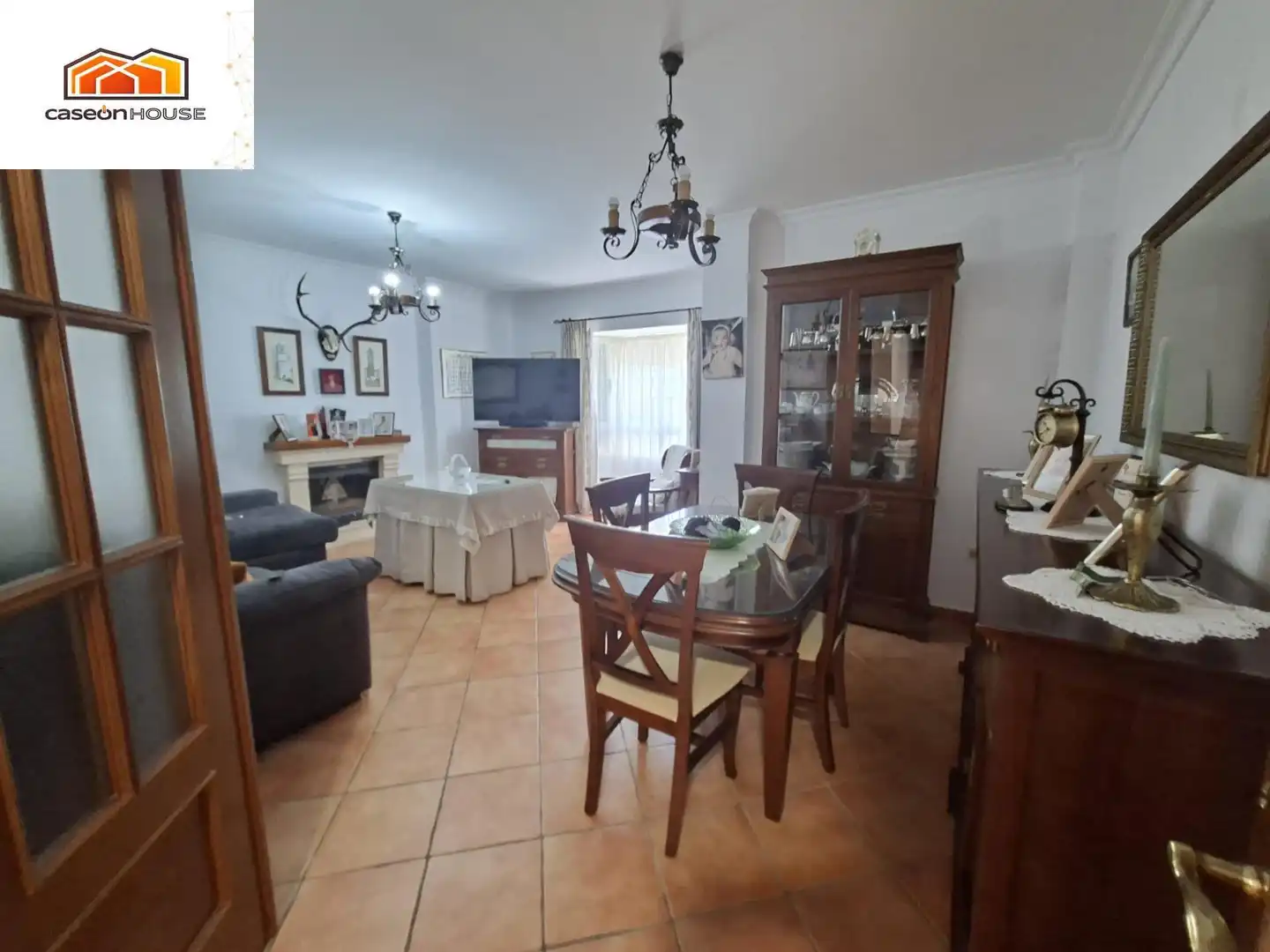 Sala d'estar de Casa o xalet en venda en Chiclana de la Frontera amb Jardí privat