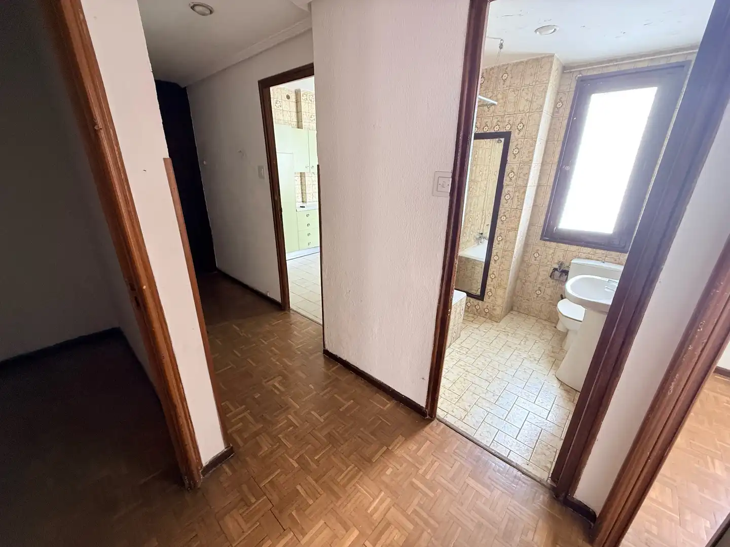 Apartament en venda en León Capital  amb Parquet, Traster i Balcó