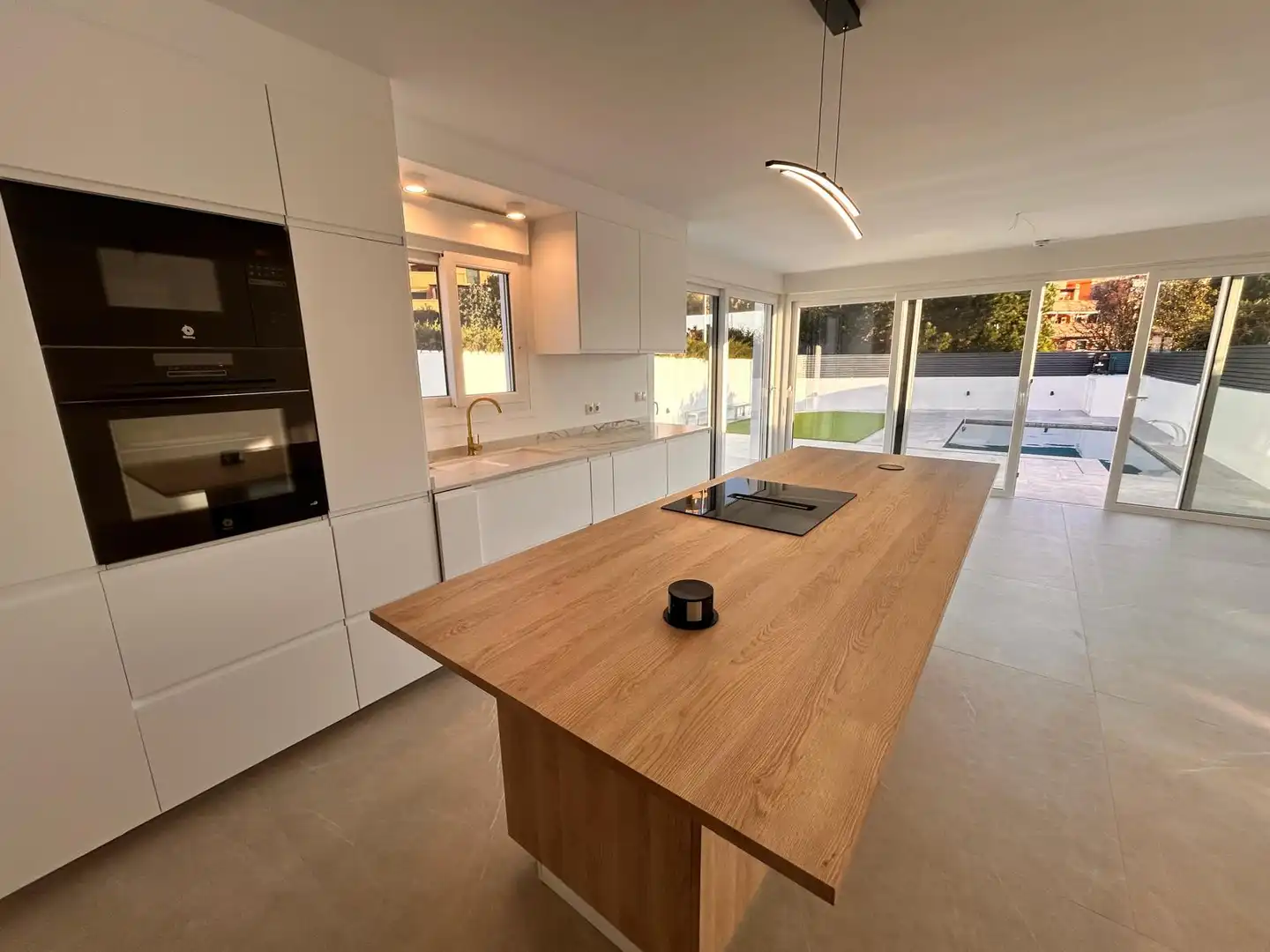 Kitchen of Houses for sale in Marbella  with Air Conditioner, Heating and Private garden