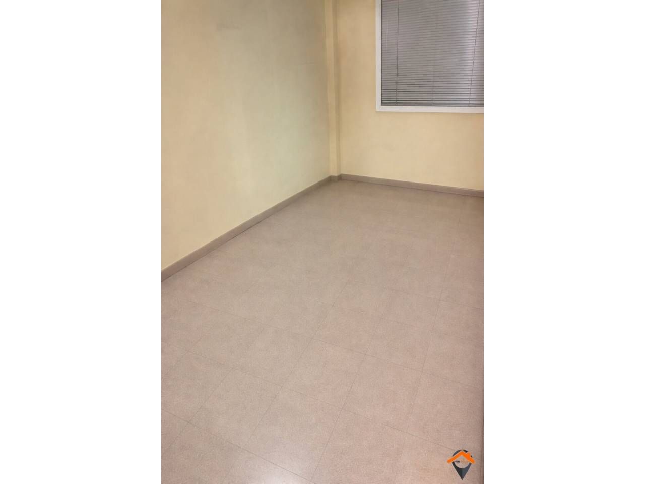 Dormitori de Local en venda en Sabadell