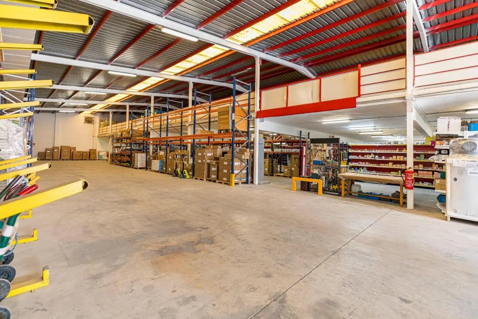 Fabrikhallen zur Miete in Alicante / Alacant