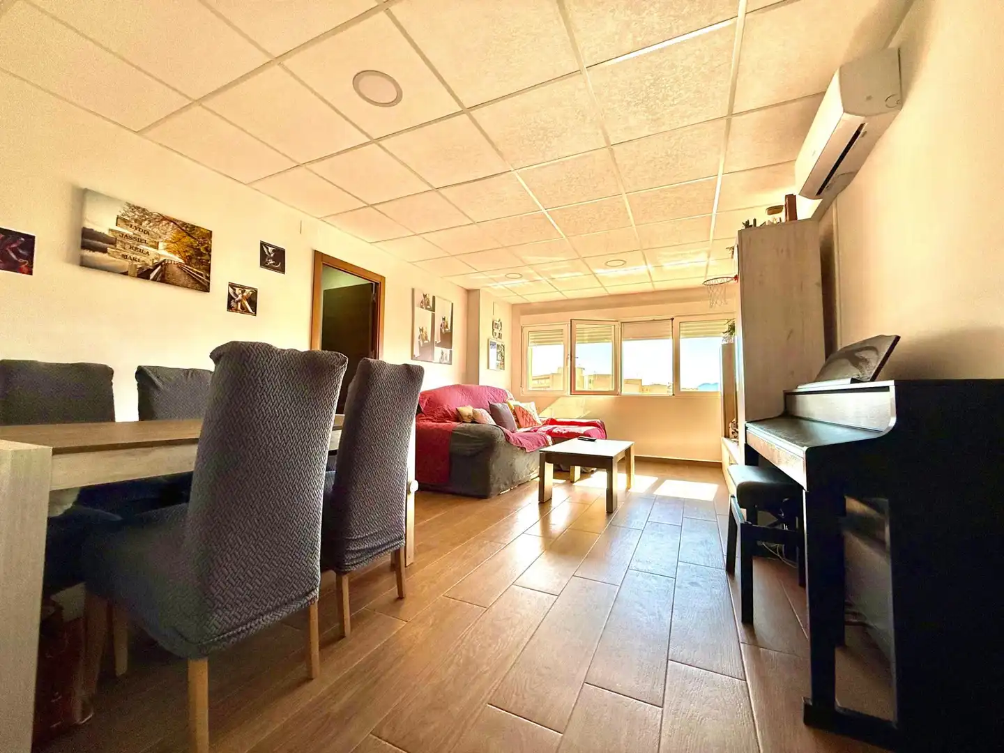 Sala de estar de Piso en venta en Cartagena con Aire acondicionado, Calefacción y Amueblado