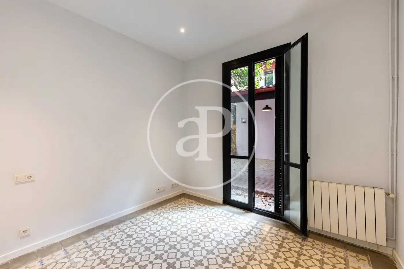 Casa adosada en venta en Barcelona con Calefacción, Jardín privado y Terraza