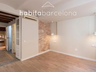 Bedroom of Flat for sale in  Barcelona Capital  with Air Conditioner, Heating and Oven