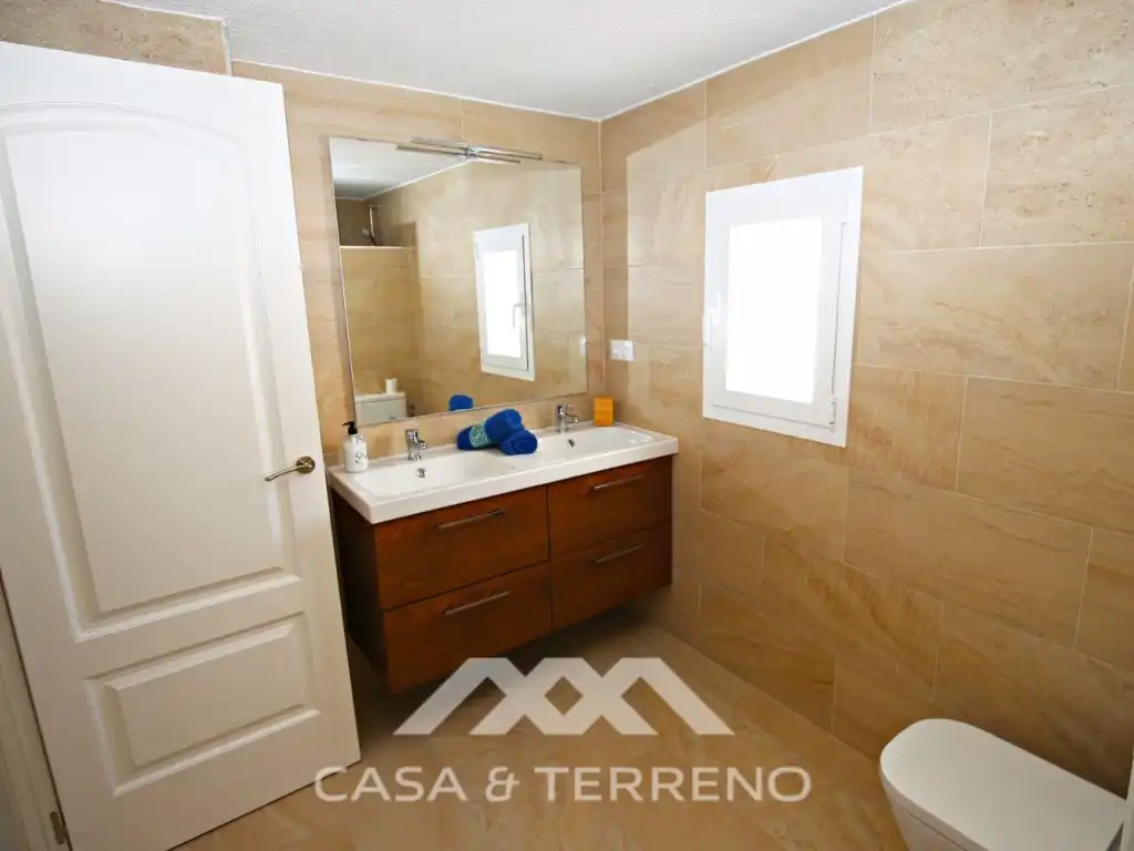 Baño de Casa o chalet en venta en Vélez-Málaga con Aire acondicionado, Piscina y TV