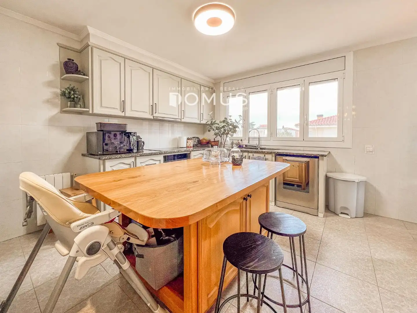 Kitchen of Houses for sale in Besalú  with Air Conditioner, Private garden and Terrace