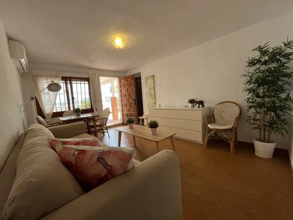Sala d'estar de Casa o xalet en venda en Orihuela amb Jardí privat, Terrassa i Traster