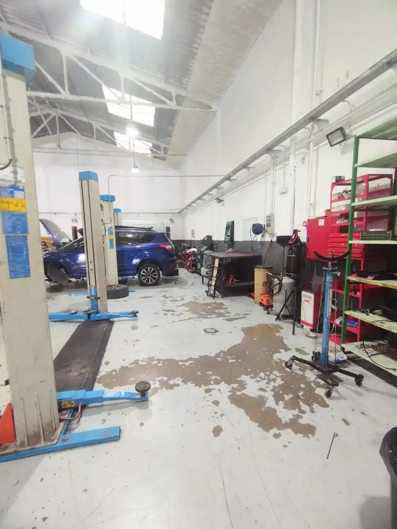 Local comercial en traspaso en Creu de Barberà - Sector Sud, imagen 2