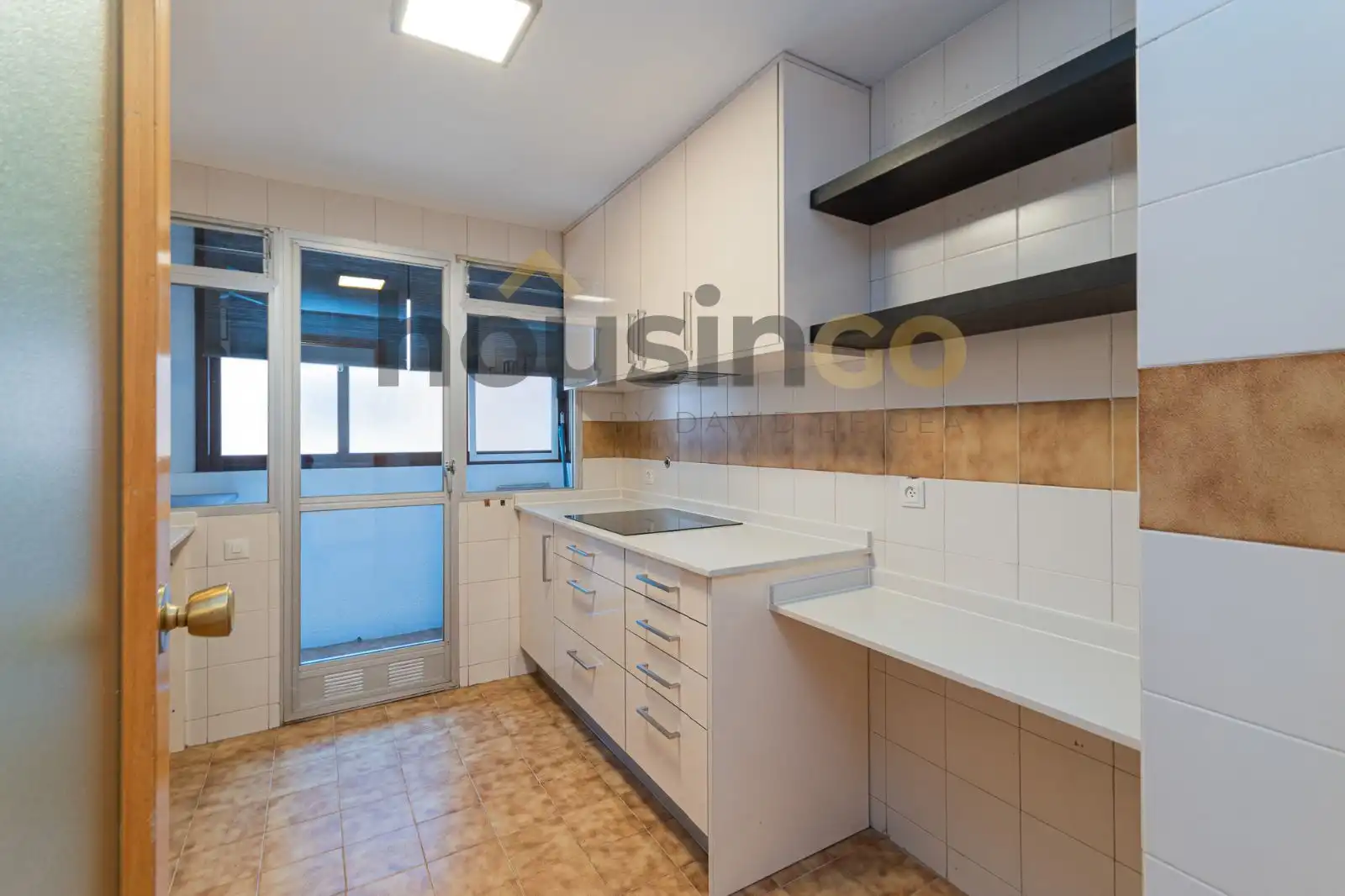 Kitchen of Flat for rent in Madrid  with Air Conditioner, Heating and Storage room