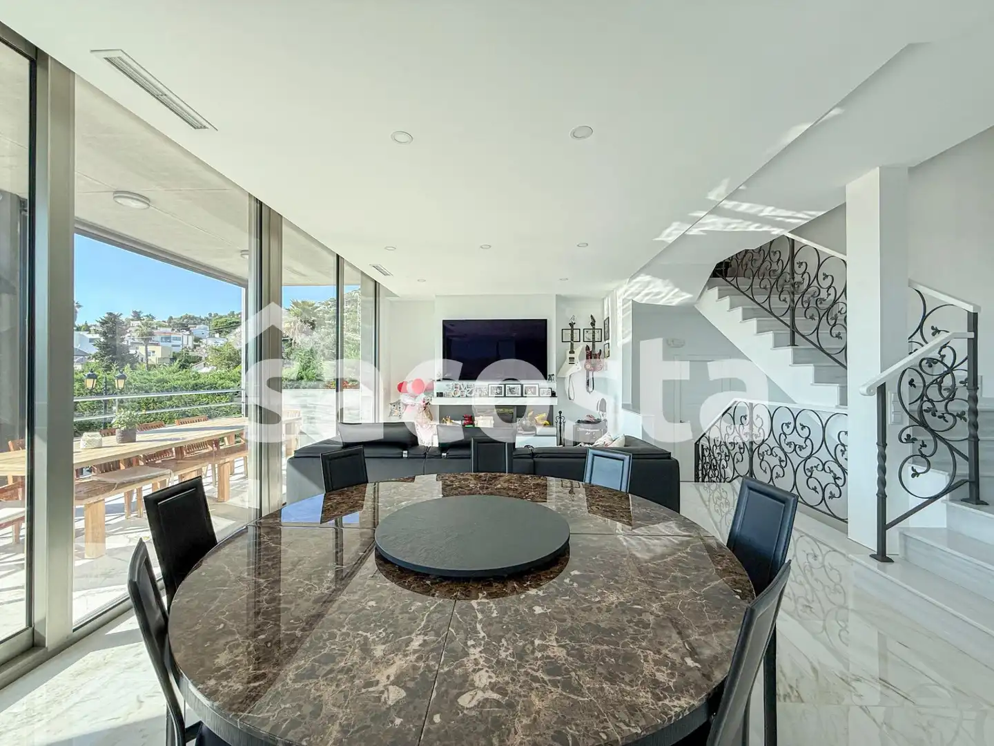 Menjador de Casa o xalet en venda en Lloret de Mar amb Aire condicionat, Jardí privat i Terrassa