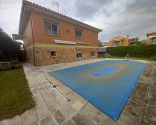 Piscina de Casa o xalet de lloguer en Méntrida amb Terrassa