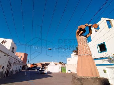 Mixt residencial en venda a Perez galdos
