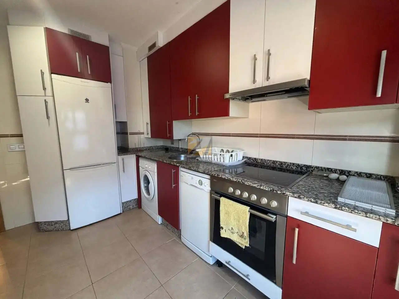 Küche von Wohnung zum Verkauf in Gijón  mit Heizung, Abstellraum und Möbliert