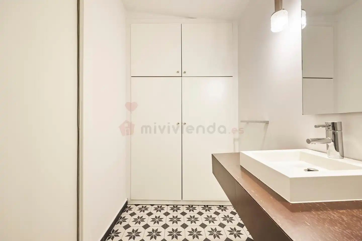 Bathroom of Duplexes for rent in Madrid  with Air Conditioner, Heating and Terrace