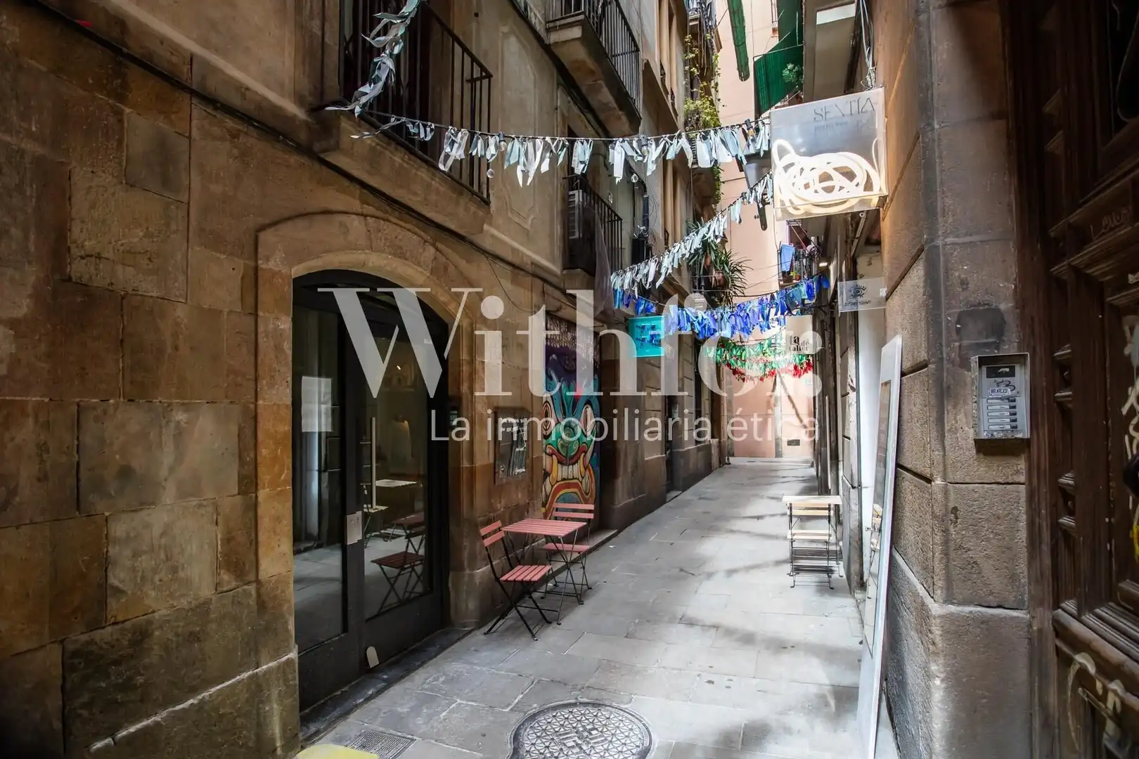 Vista exterior de Planta baja en venta en Barcelona con Aire acondicionado, Parquet y Balcón