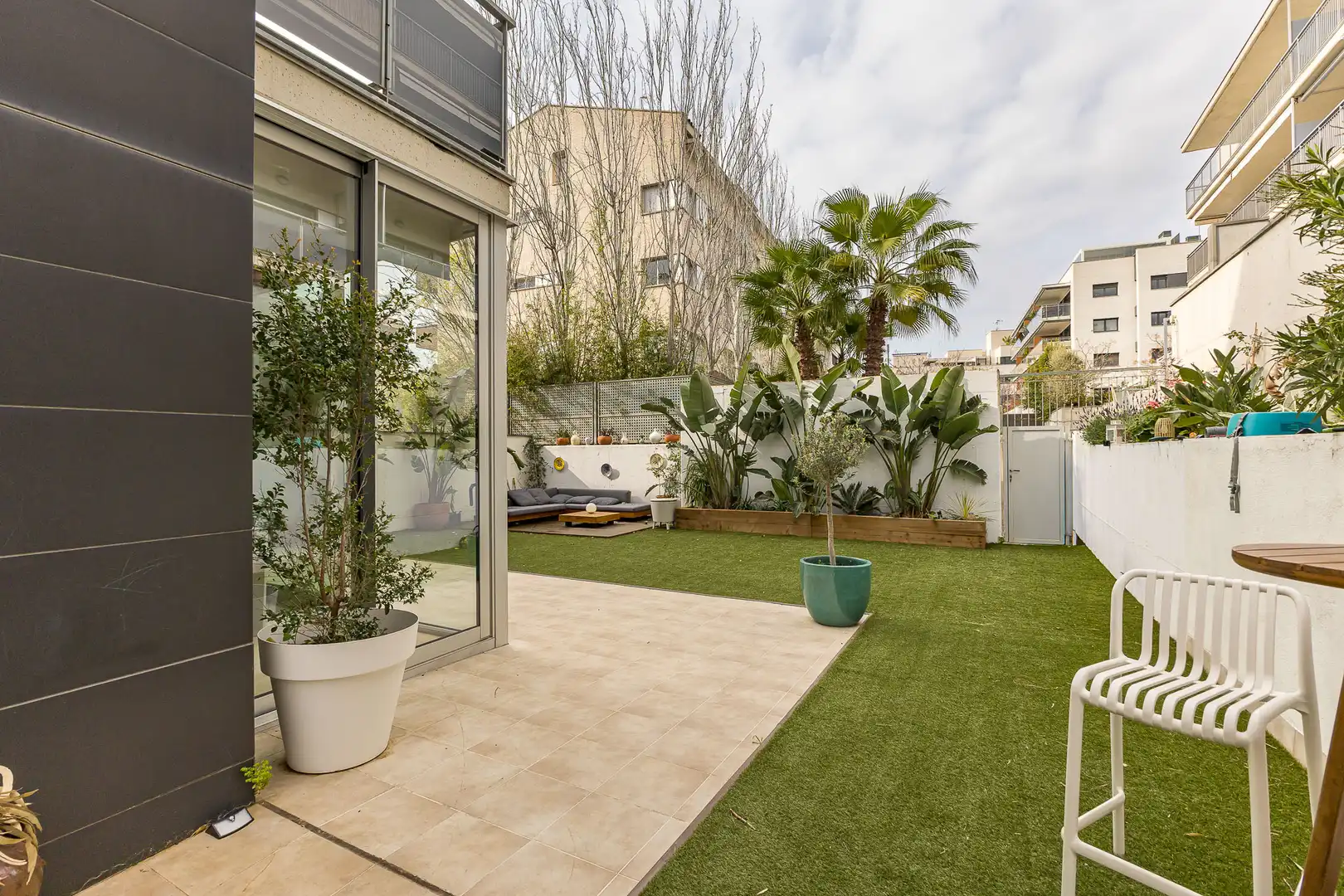 Terrasse von Wohnungen zum Verkauf in Sitges mit Klimaanlage, Heizung und Privatgarten