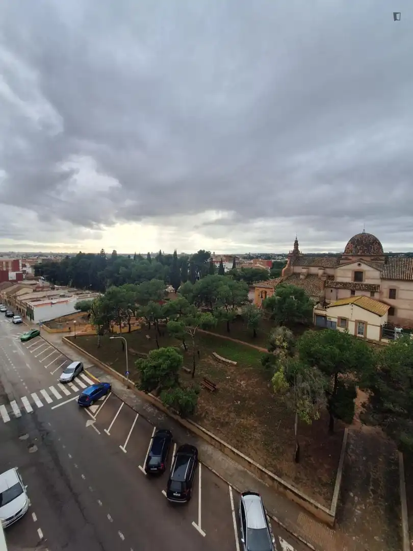 Vista exterior de Apartamento de alquiler en Moncada con Amueblado, Horno y Lavadora