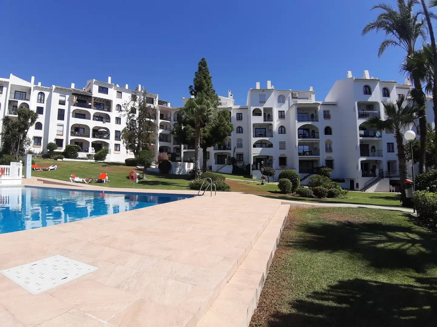 Piso con piscina en venta en Riviera del Sol, imagen 2