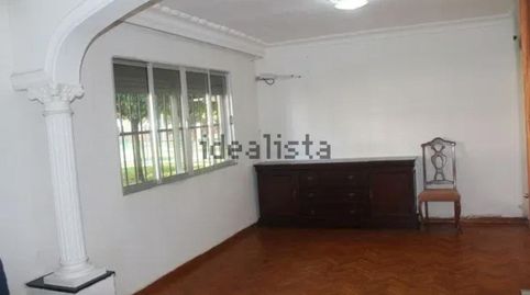 Foto 3 de Piso en venta en Plaza Los Luceros, Parque Alcosa, Sevilla Capital