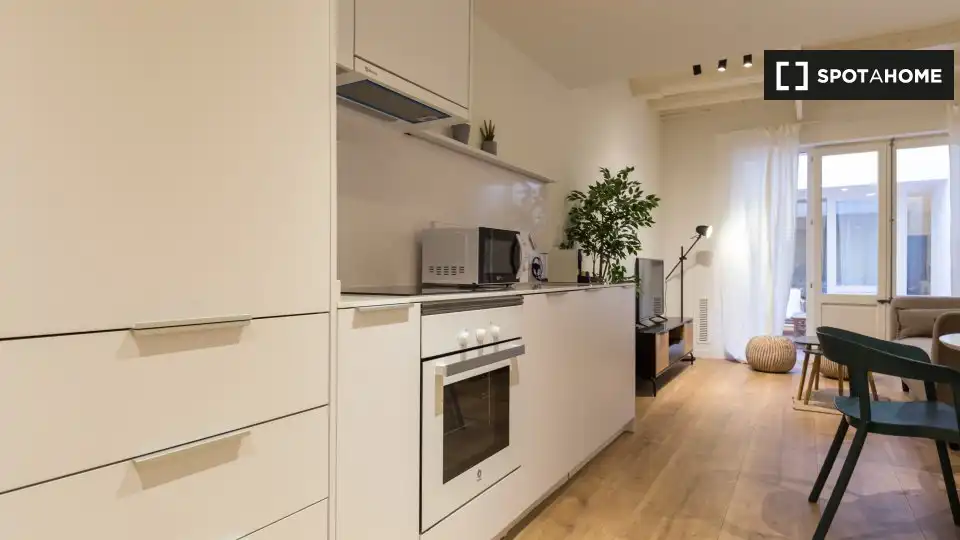 Habitació a Sant Pere, Sta. Caterina i la Ribera