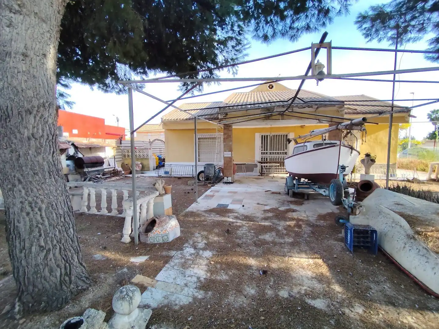 Houses for sale in Calle de la Librilla, Las Lomas de Rame - Bahía Bella