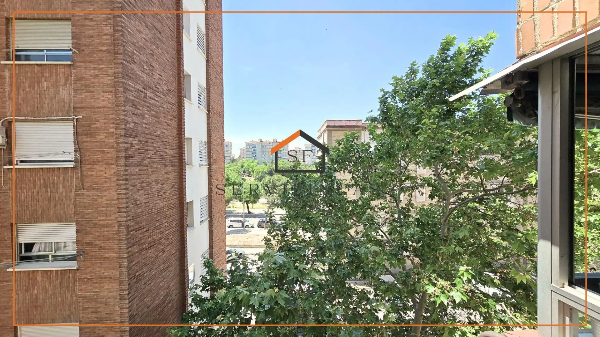 Vista exterior de Dúplex en venta en Madrid con Aire acondicionado, Trastero y Amueblado