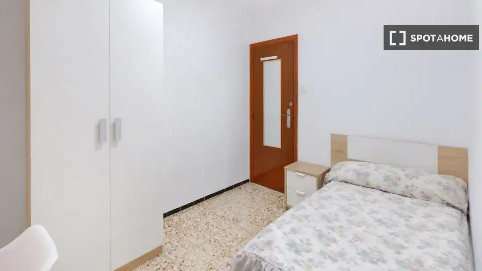 Schlafzimmer von Wohnung zur untervermieten in Elche / Elx mit Klimaanlage, Heizung und Möbliert