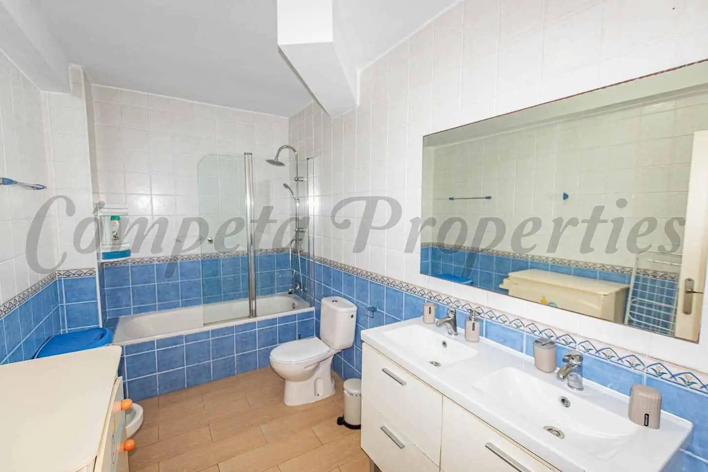 Apartamento con piscina en venta en Nueva Nerja, imagen 6