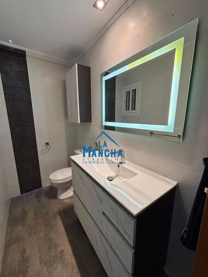 Bathroom of Flat for sale in Albacete  with Air Conditioner, Heating and Furnished