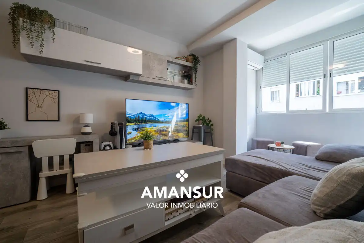 Flat for sale in Plaza Dulcinea, Nuevo Parque - Los Rosales - Tráfico Pesado