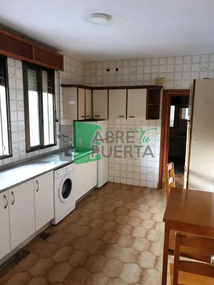 House with garden for sale in San Cibrao das Viñas, imagen 2