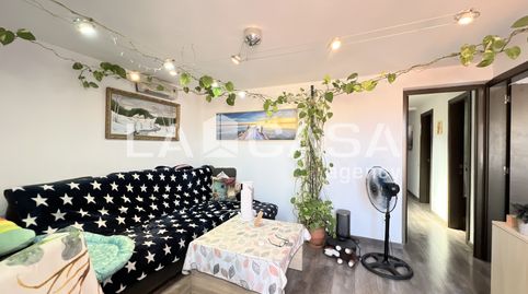 Foto 4 de Piso en venta en Carrer de Rius I Taulet, Llefià, Badalona