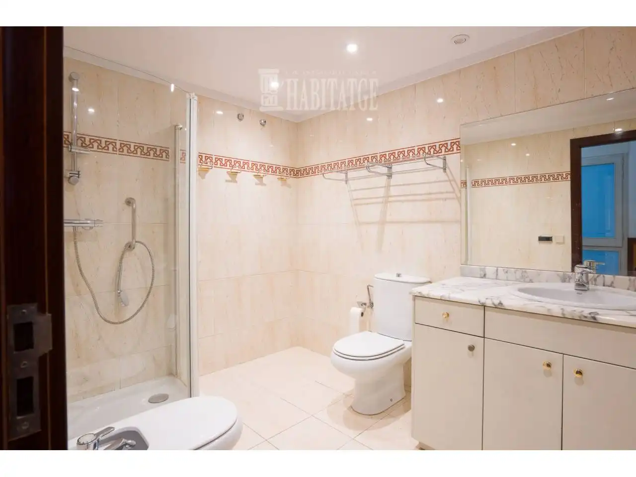 Baño de Piso en venta en Vic con Aire acondicionado, Calefacción y Parquet