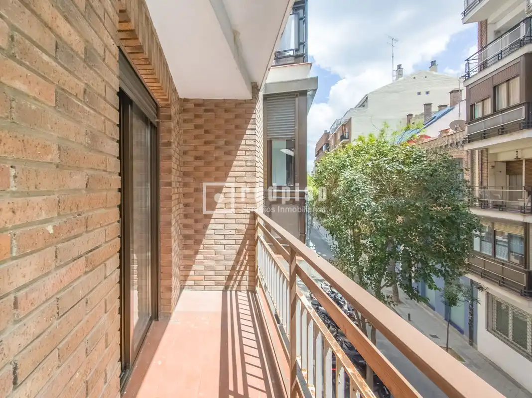Terrassa de Pis de lloguer en Madrid amb Aire condicionat, Calefacció i Parquet