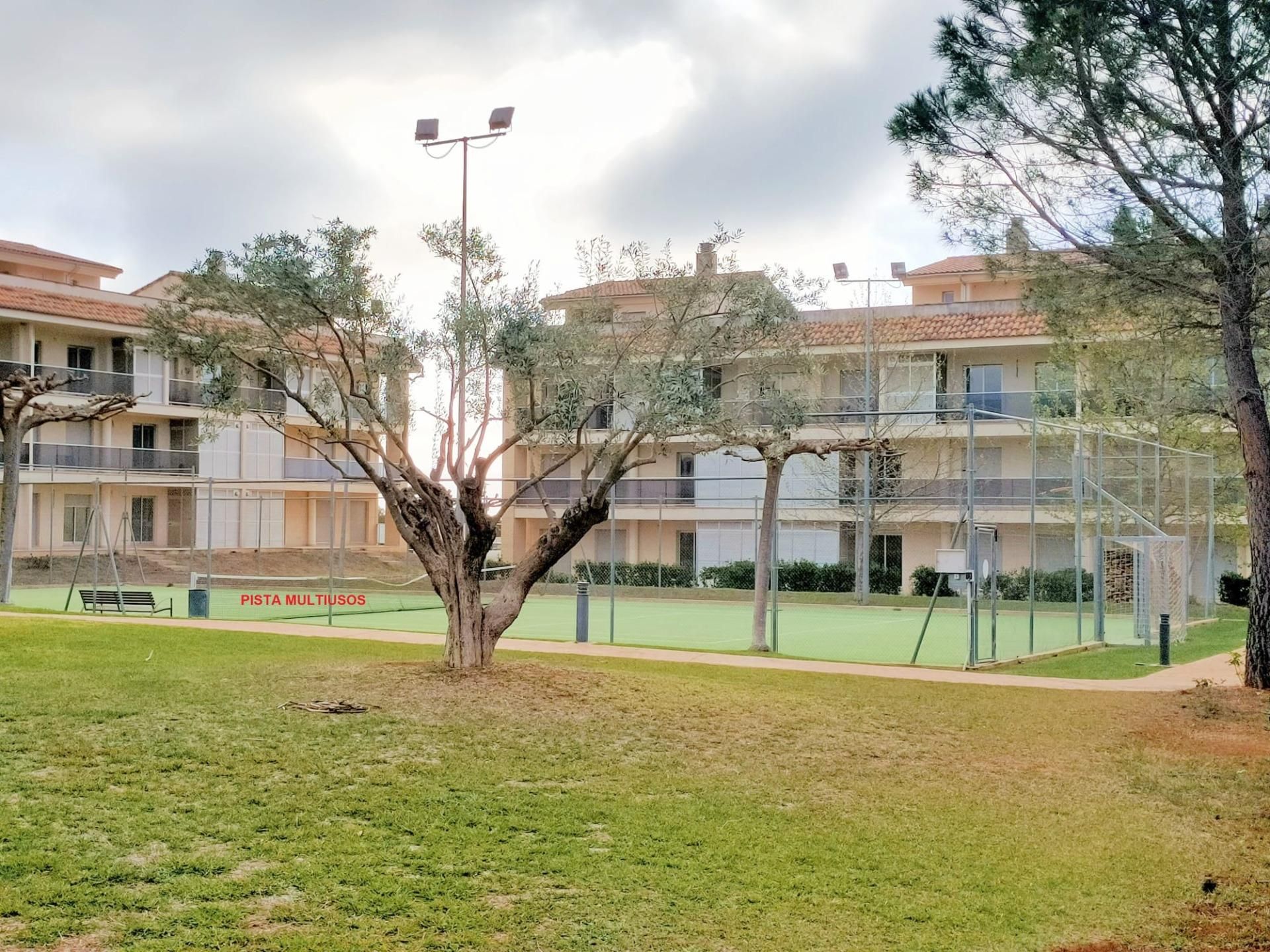 Vista exterior de Casa adosada en venda en San Jorge / Sant Jordi amb Aire condicionat, Jardí privat i Terrassa