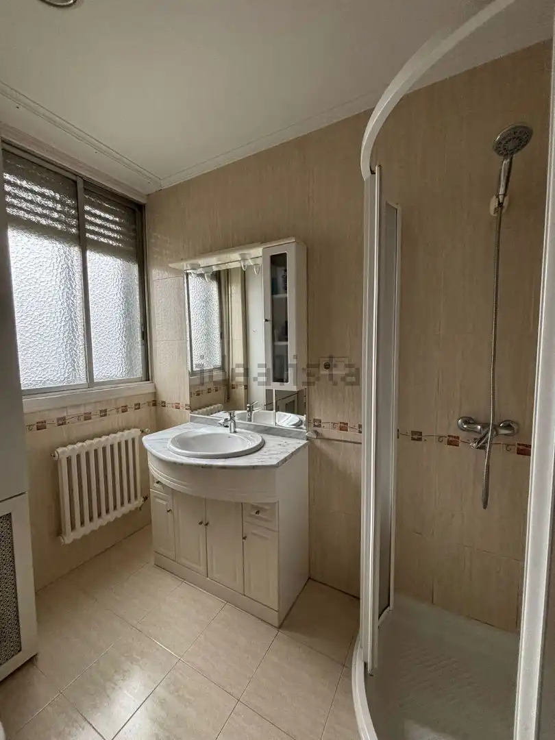 Baño de Piso en venta en Ourense Capital  con Calefacción, Parquet y Trastero